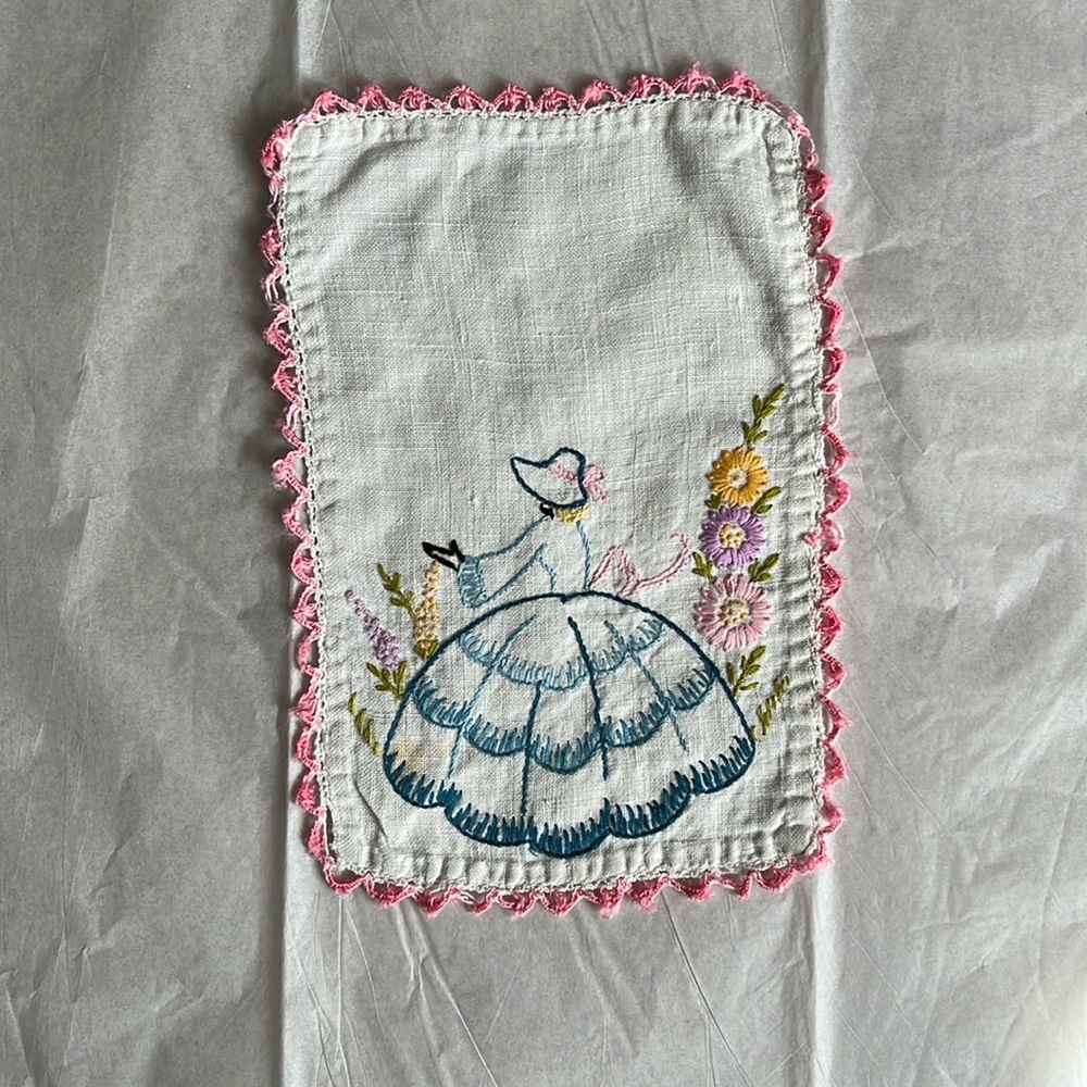 Vintage dolly white pink blue yellow l purple green small stain and ripe